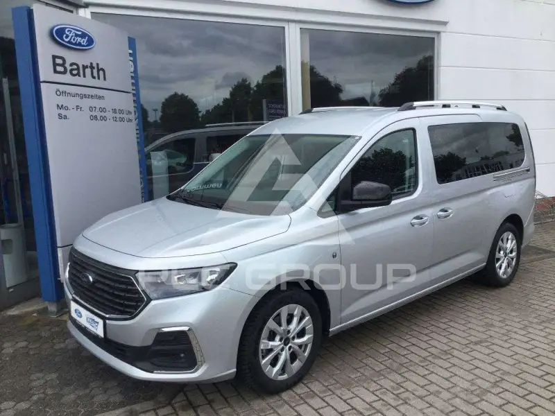2025 Ford Tourneo