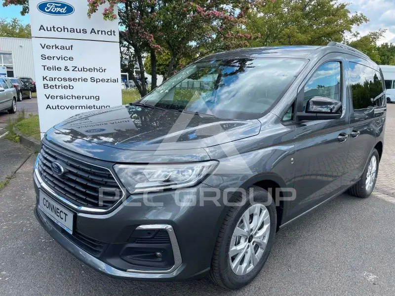 2025 Ford Tourneo