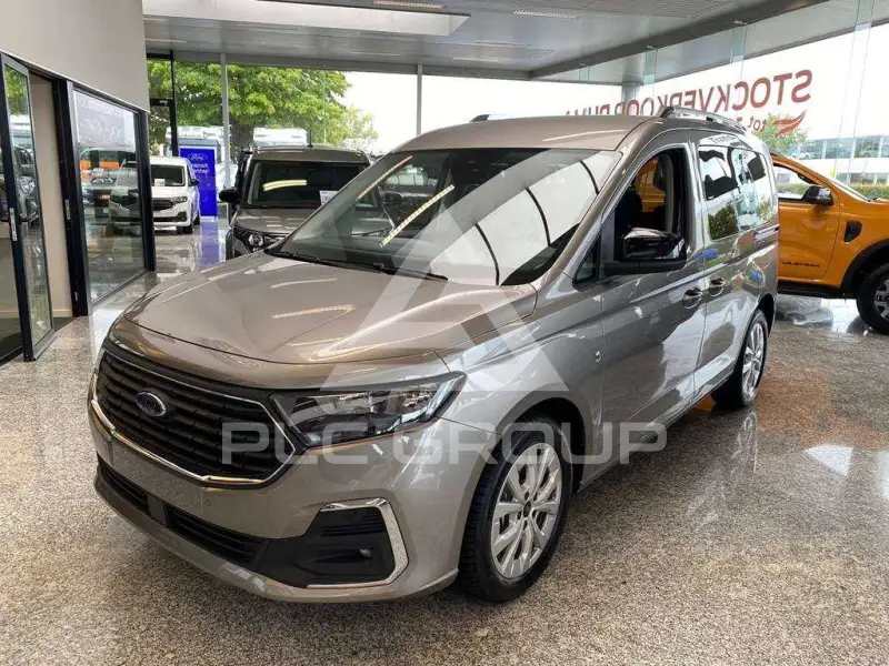 2025 Ford Tourneo