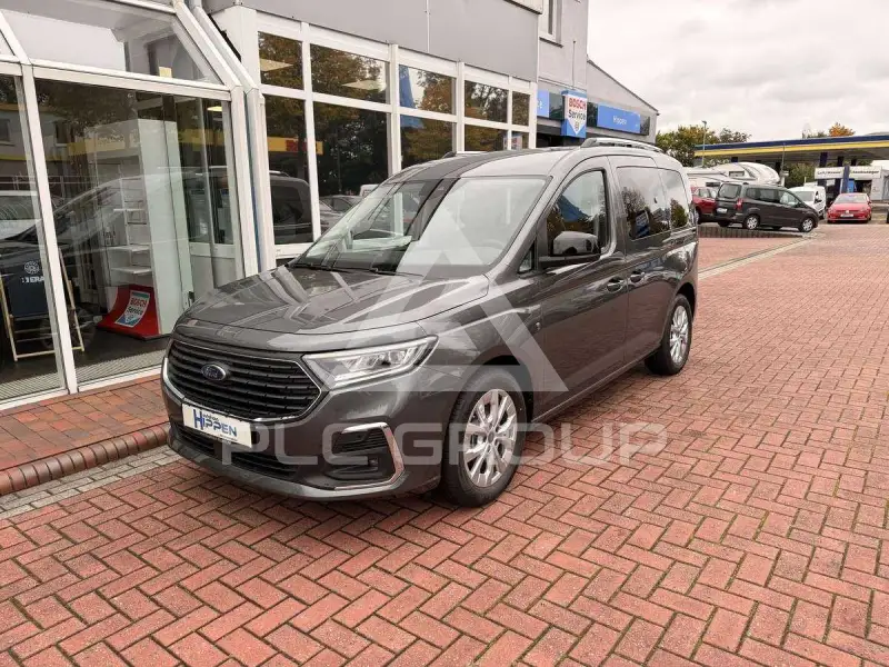 2025 Ford Tourneo