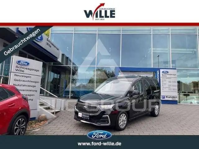 2025 Ford Tourneo