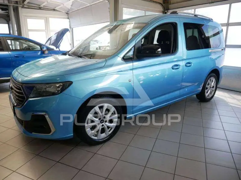 2025 Ford Tourneo