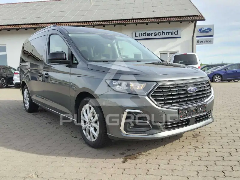 2025 Ford Tourneo