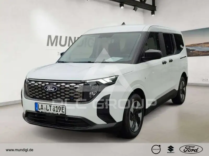 2025 Ford Tourneo