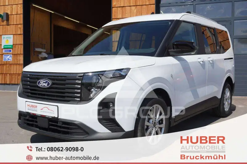 2025 Ford Tourneo