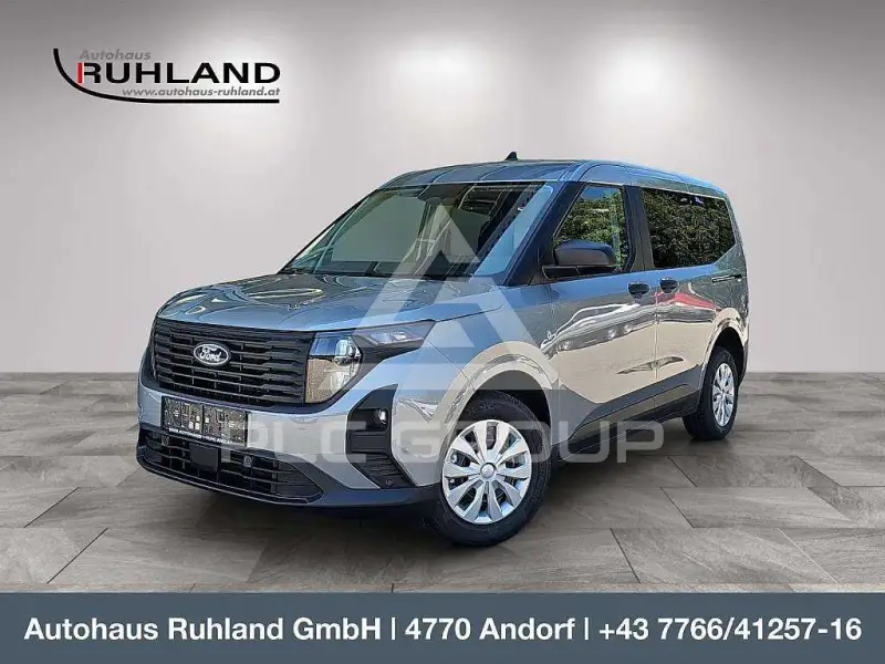 2025 Ford Tourneo
