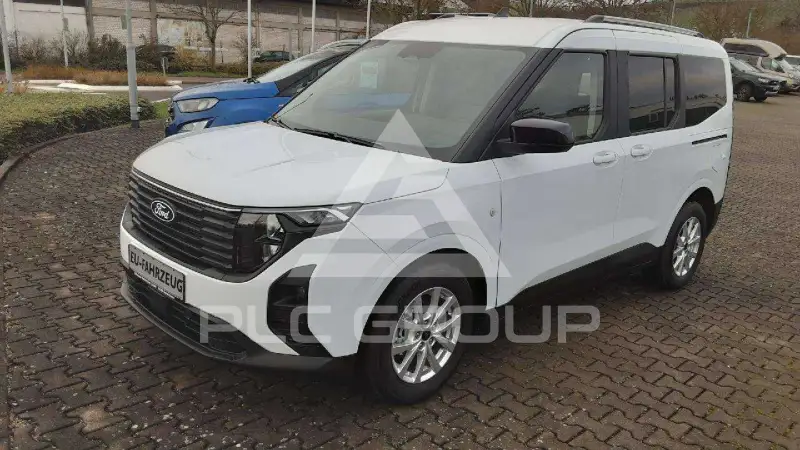 2025 Ford Tourneo