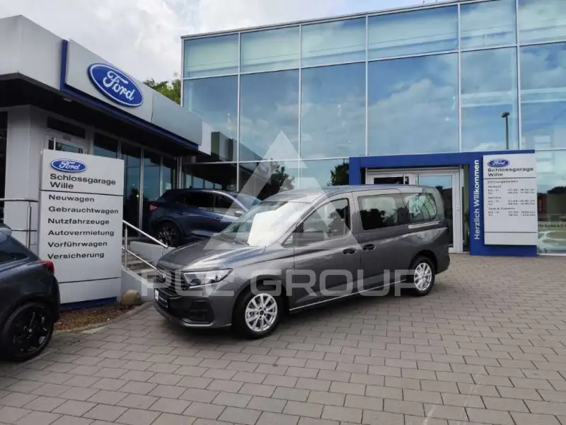2025 Ford Tourneo