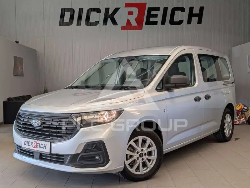 2025 Ford Tourneo