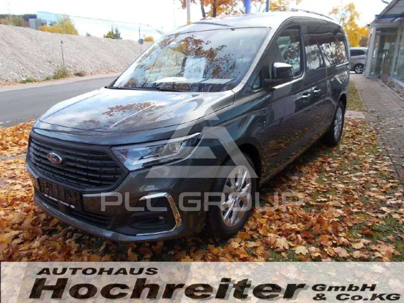 2025 Ford Tourneo