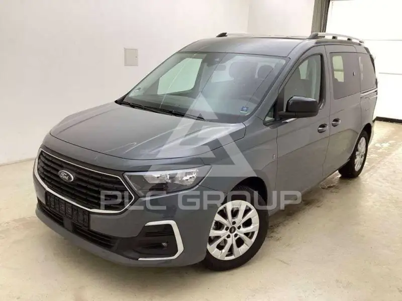 2025 Ford Tourneo