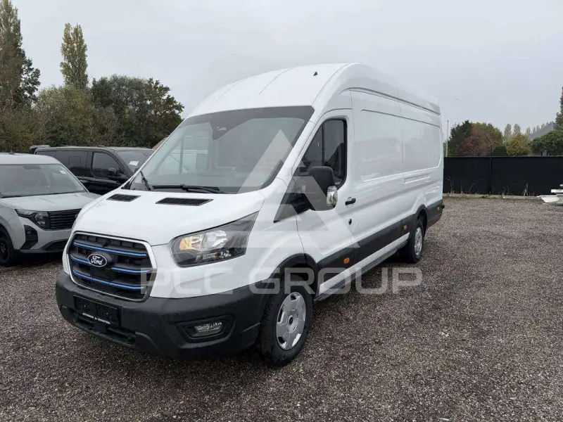 2025 Ford E-Series