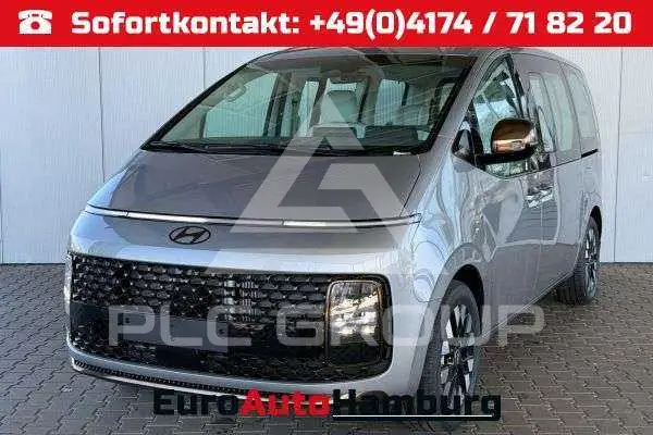 2025 Hyundai Staria