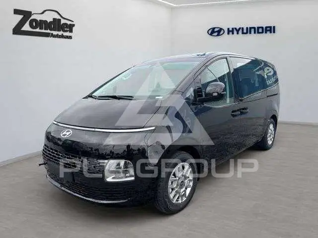 2025 Hyundai Staria