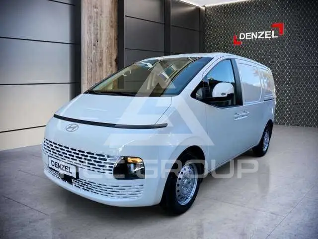 2025 Hyundai Staria
