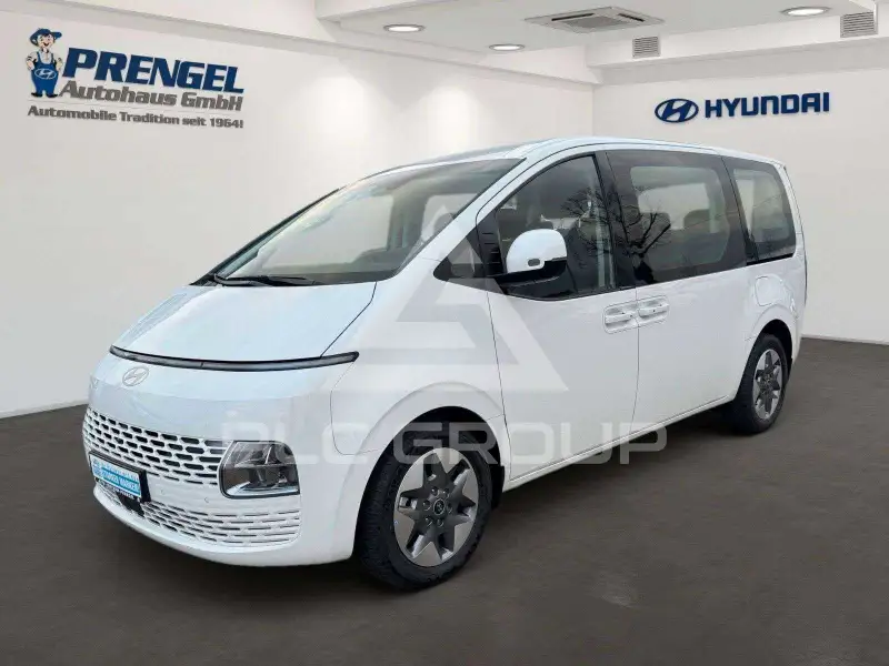 2025 Hyundai Staria