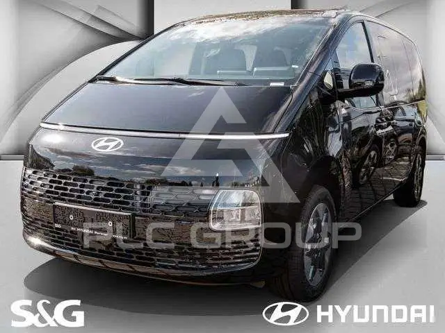 2025 Hyundai Staria