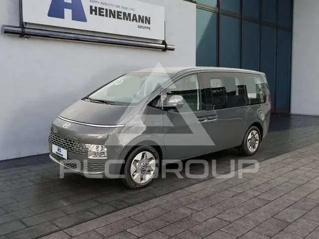 2025 Hyundai Staria