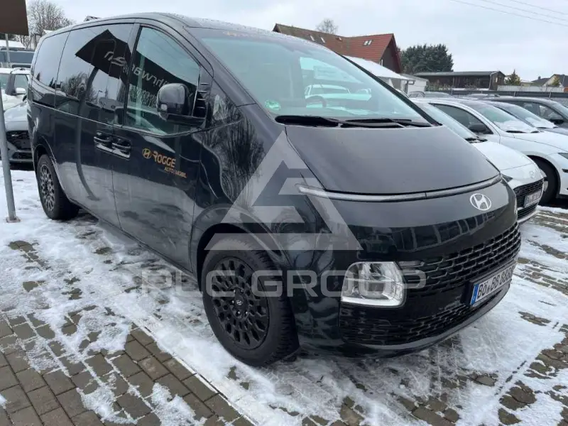 2025 Hyundai Staria
