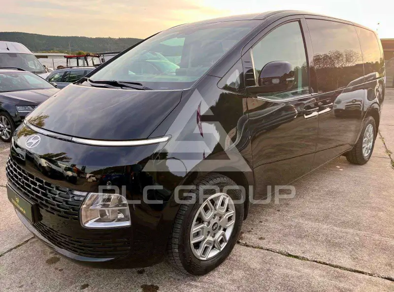 2025 Hyundai Staria