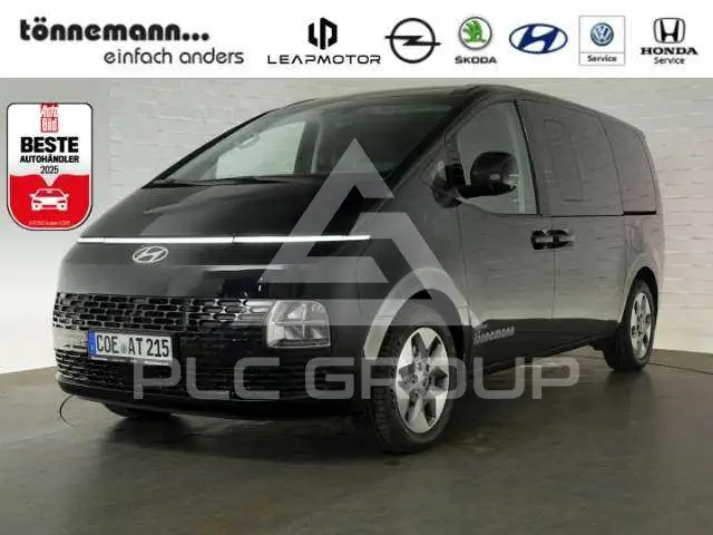 2025 Hyundai Staria