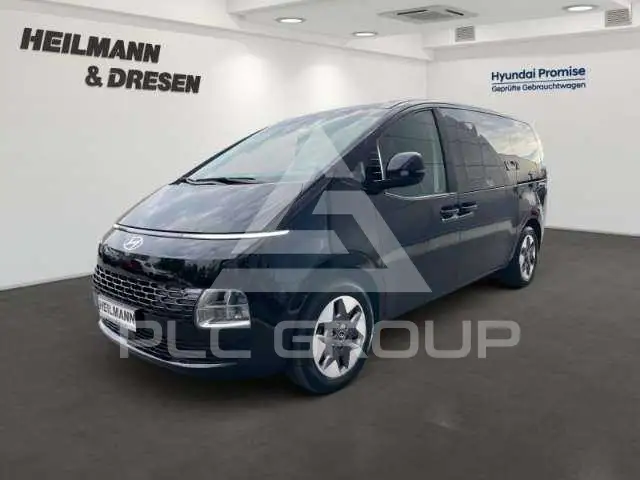 2025 Hyundai Staria