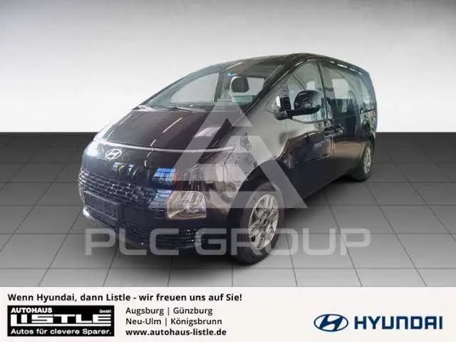 2025 Hyundai Staria