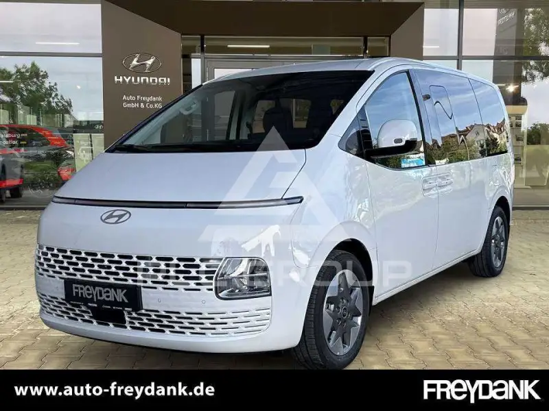 2025 Hyundai Staria