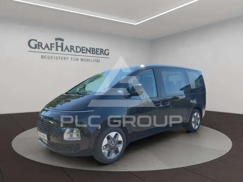 2025 Hyundai Staria