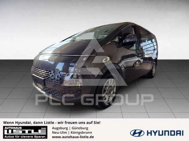 2025 Hyundai Staria