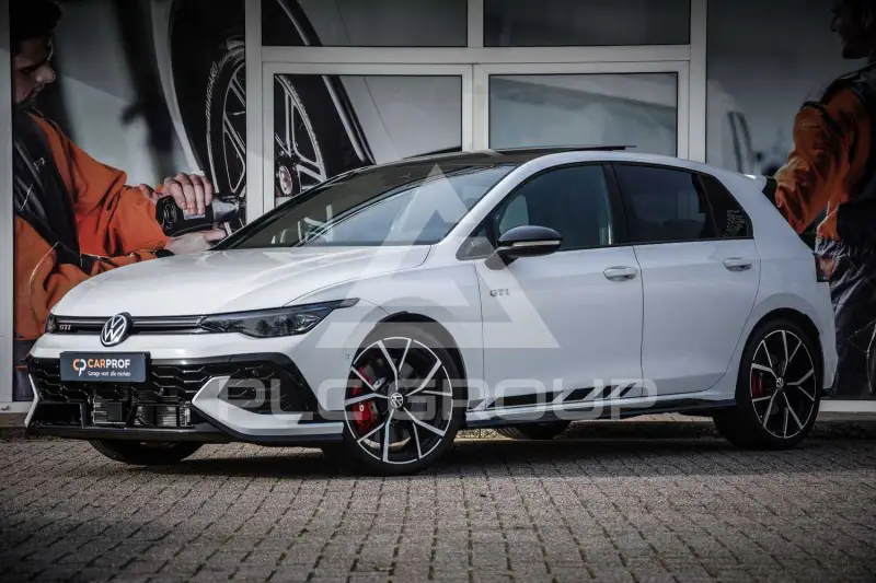 2025 Volkswagen GOLF