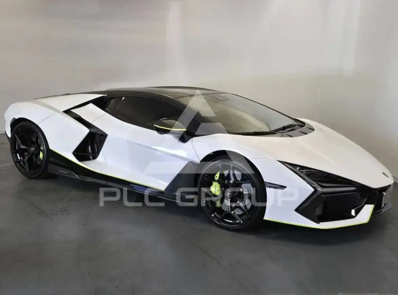 2025 Lamborghini Revuelto