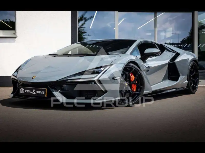 2025 Lamborghini Revuelto