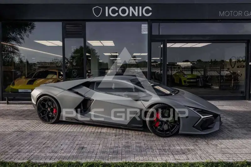 2025 Lamborghini Revuelto