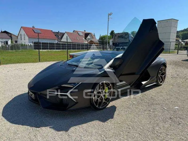 2025 Lamborghini Revuelto