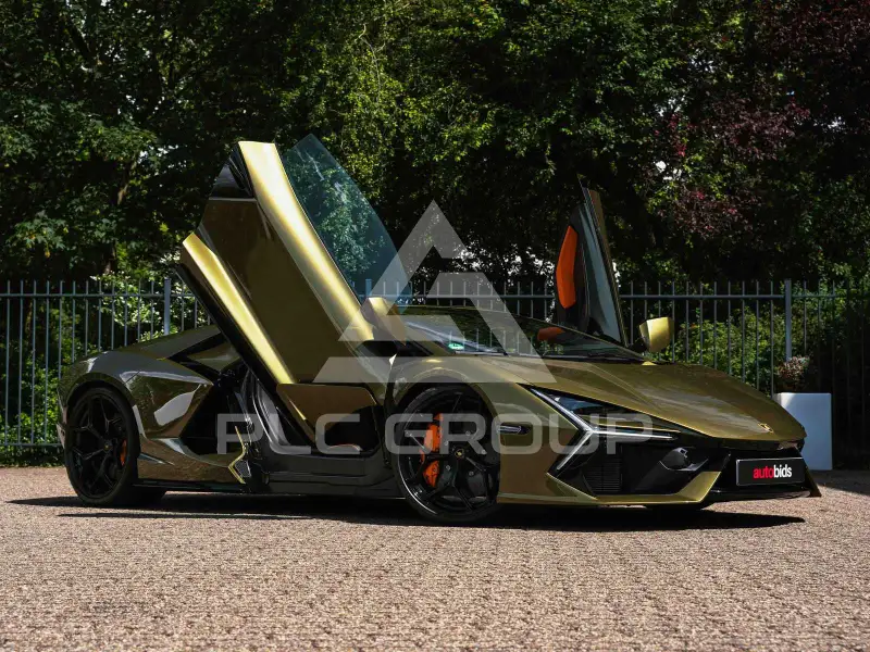 2025 Lamborghini Revuelto