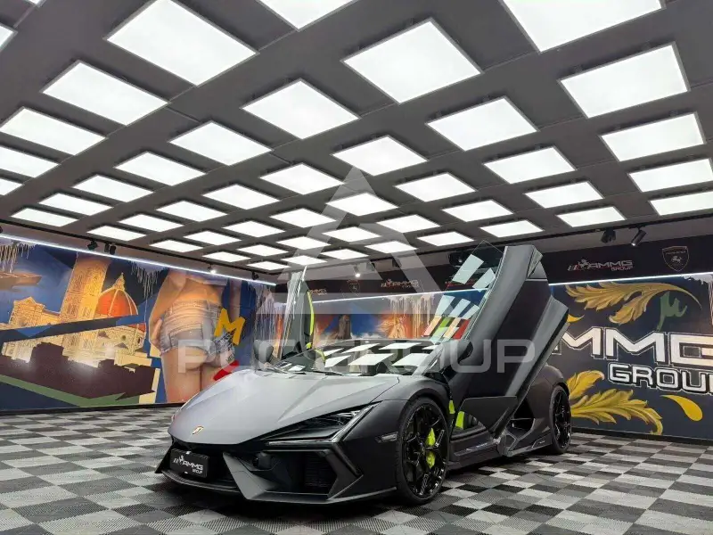 2025 Lamborghini Revuelto