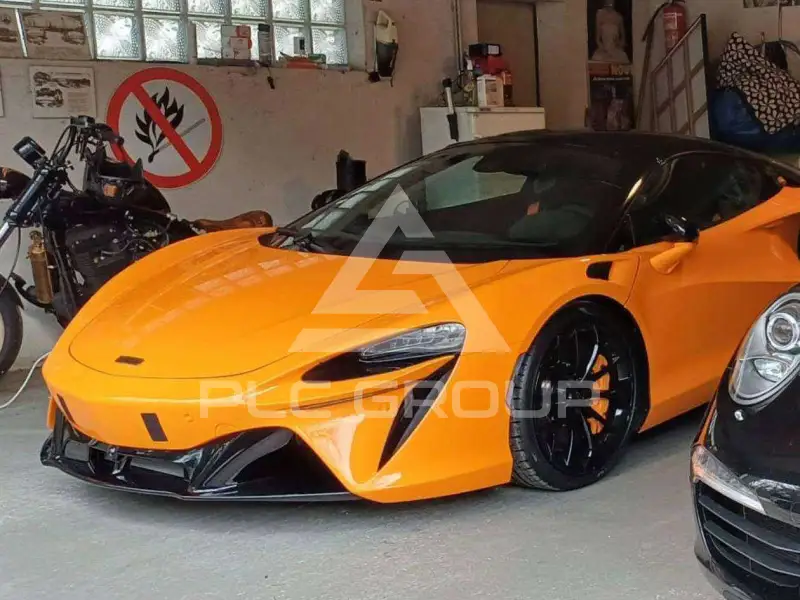 2025 McLaren ARTURA