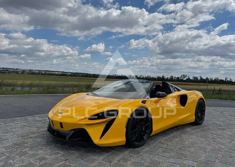 2025 McLaren ARTURA