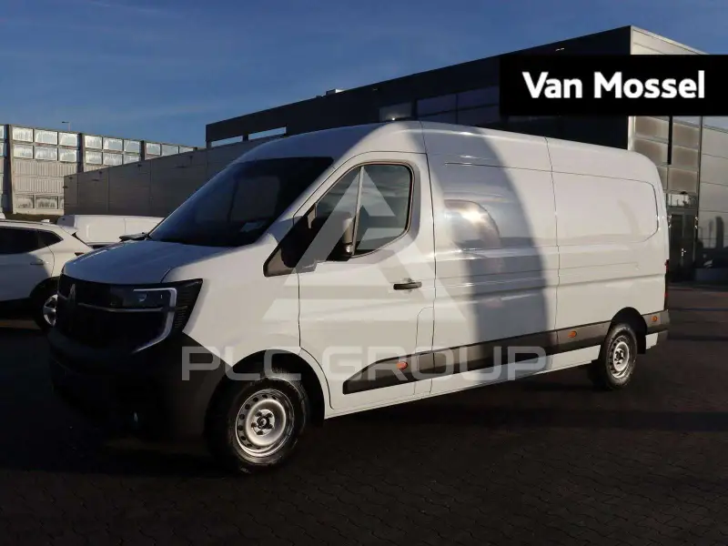 2025 Renault Master