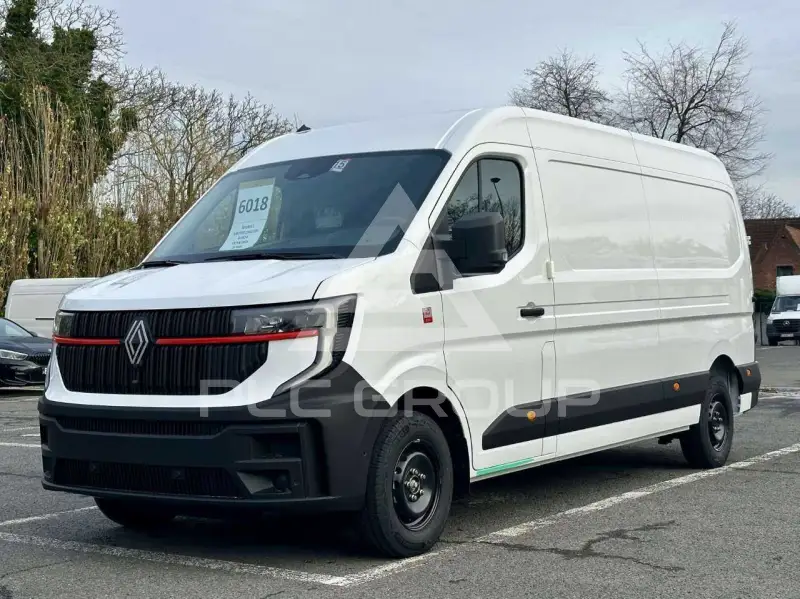 2025 Renault Master
