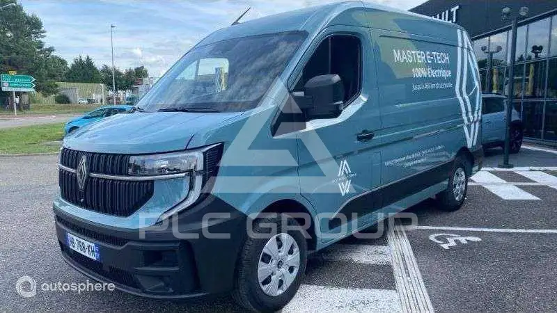 2025 Renault Master