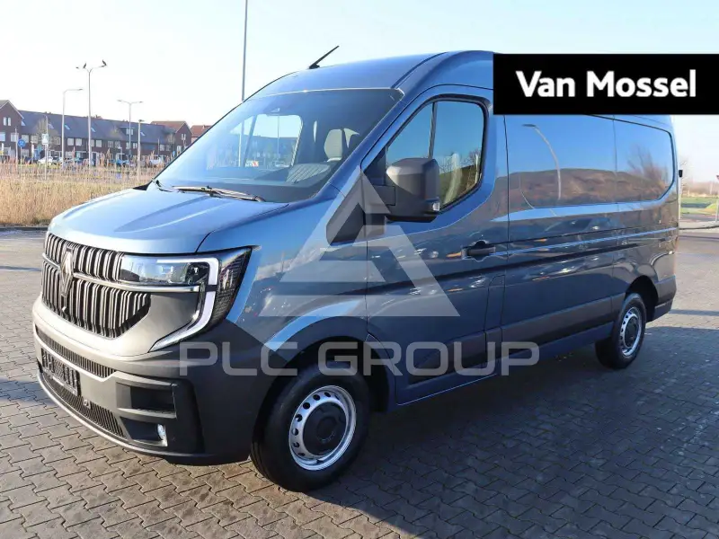 2025 Renault Master