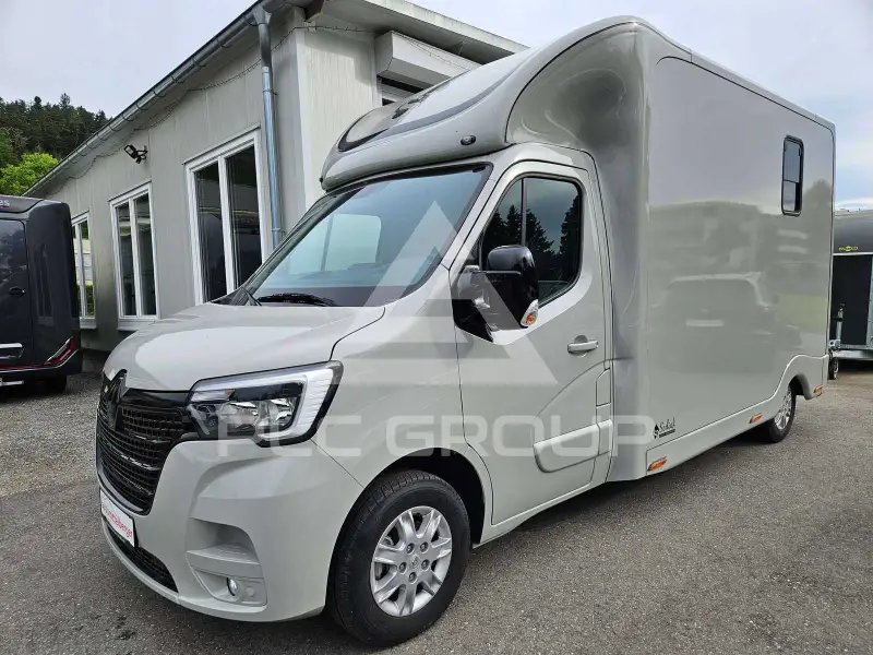 2025 Renault Master
