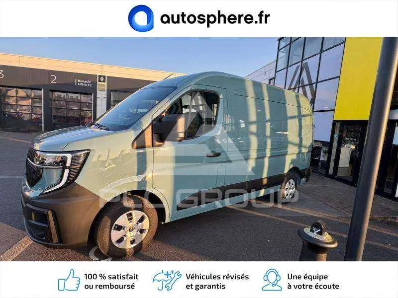 2025 Renault Master