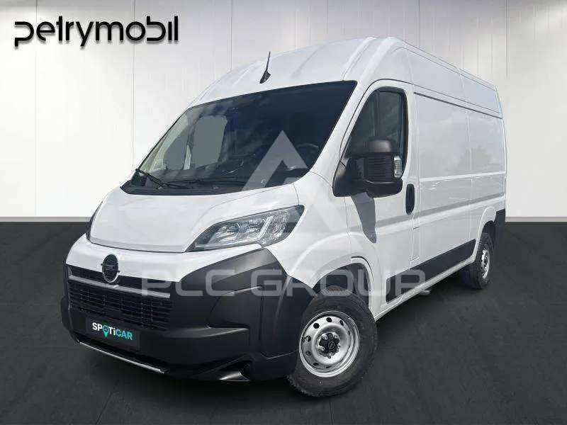 2025 Opel Movano