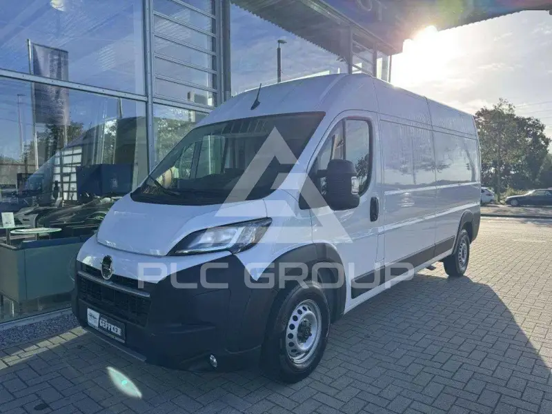 2025 Opel Movano