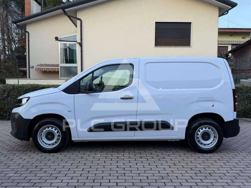 2025 Opel Combo