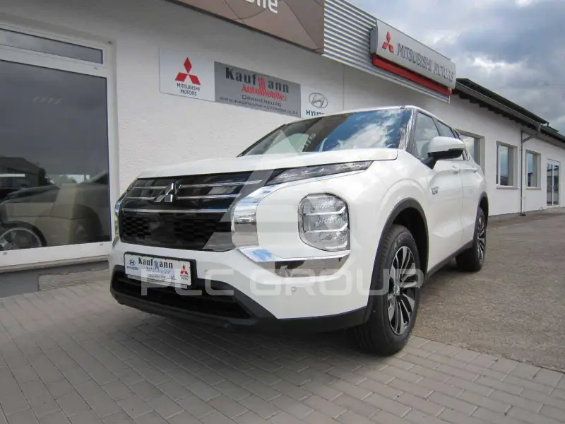 2026 Mitsubishi OUTLANDER
