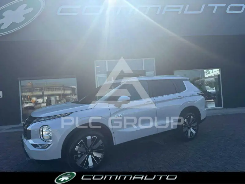 2026 Mitsubishi OUTLANDER